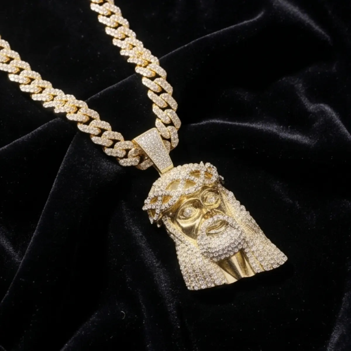 Collier Pendentif Jésus Doré 14K Bling-Bling avec Chaîne Cubaine – Style Hip-Hop & Foi Chrétienne - Paiement à la Livraison