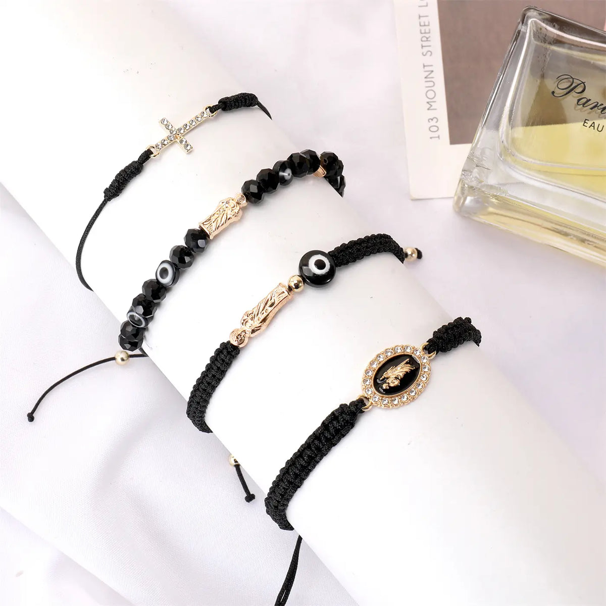 Set de 4 Bracelets Sacrés "Protection Divine & Foi" – Croix Strass, Saint Jude & Œil Protecteur (Paiement à la Livraison)